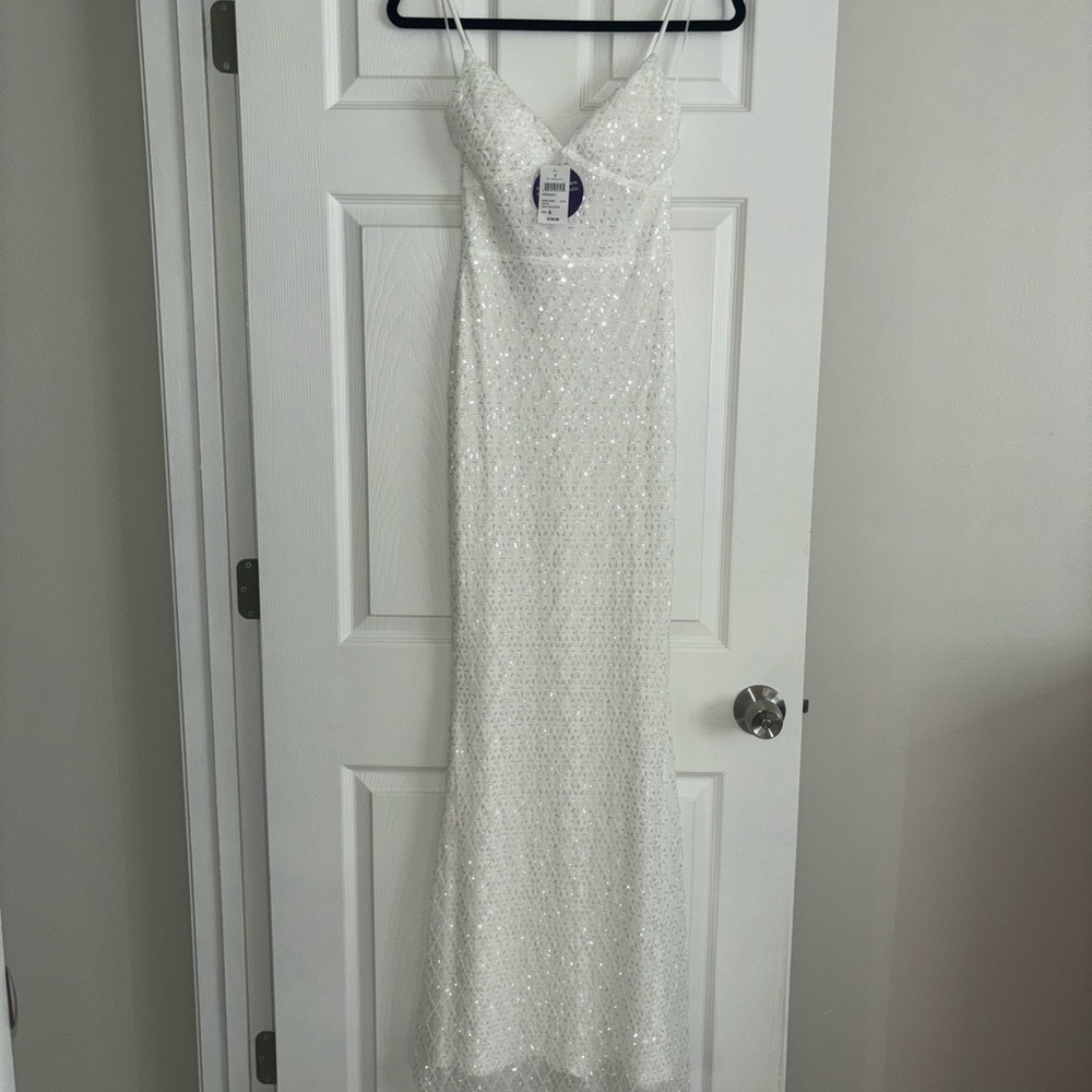 Windsor White Beaded Bodycon Formal Dress